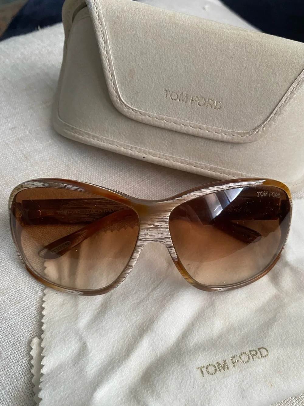 Tom Ford Women's Sunglasses EUC $450 Retail